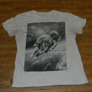 Men's Astronaut Graphic T-Shirt
